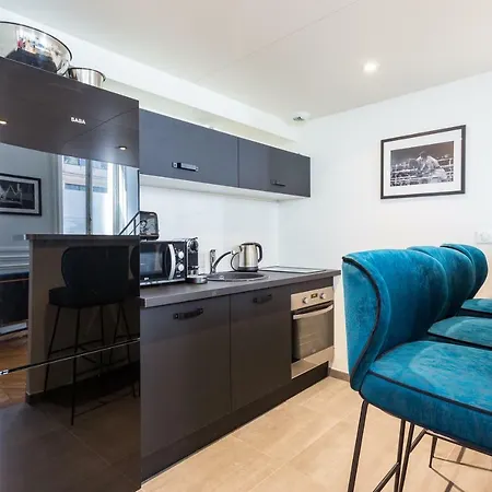 Cmg Courcelles/ Friedland Apartment